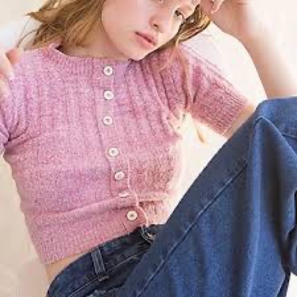 Tach Clothing Dahlia cropped top in poppy pink - Picture 9 of 14